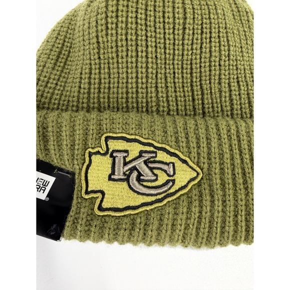 New Era Kansas City Chiefs 2025 Salute To Service Dark Moss Womens Knit Beanie - Picture 4 of 6